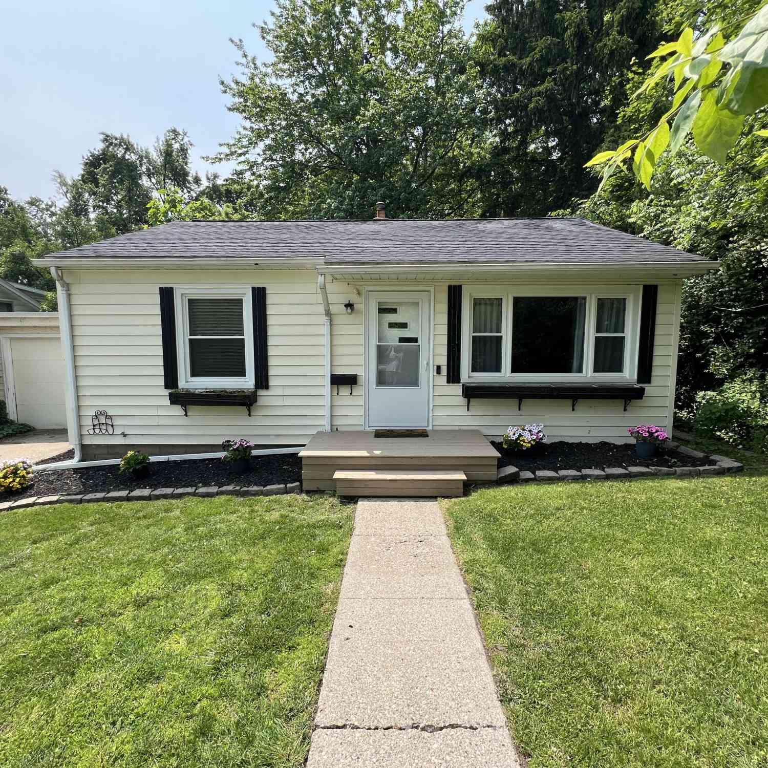 Homes For Sale - 133 Inkster Avenue<br/> Kalamazoo, MI 49001