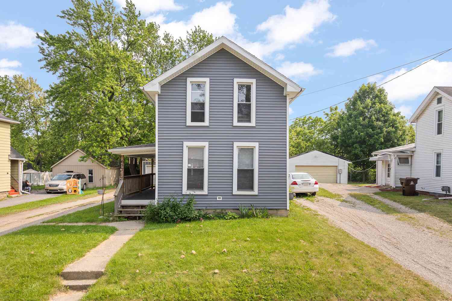 Homes For Sale - 657 Oakhill Ave Avenue<br/> Jackson, MI 49201