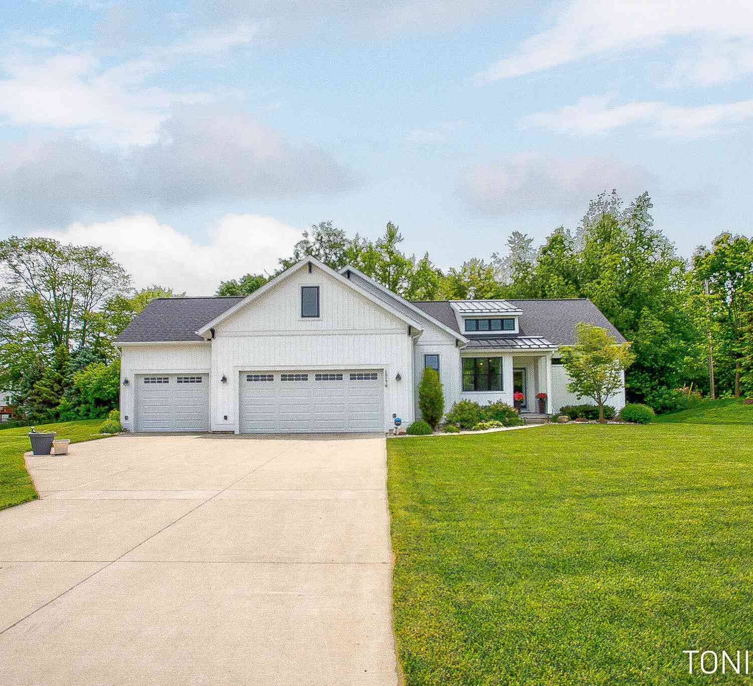 Homes For Sale - 15178 Silver Fir Drive<br/> Holland, MI 49424