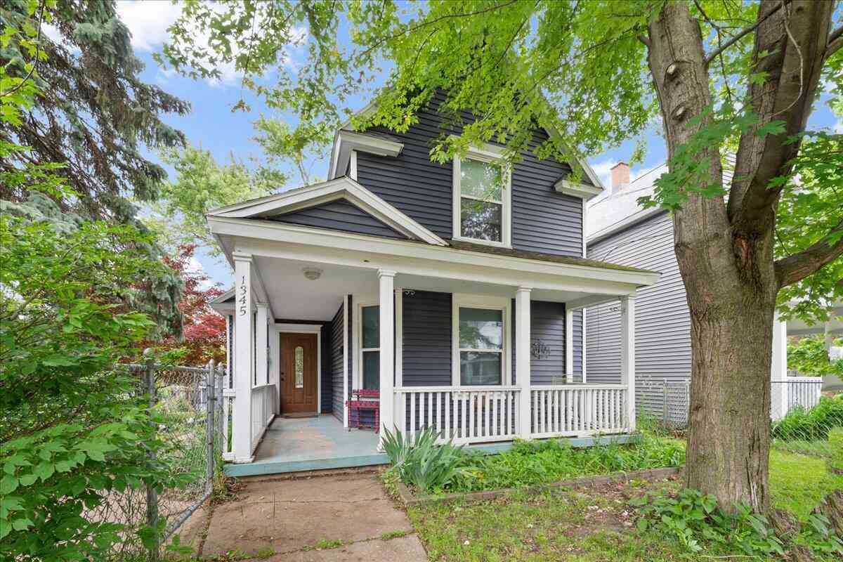 Homes For Sale - 1345 College Avenue<br/> Grand Rapids, MI 49505