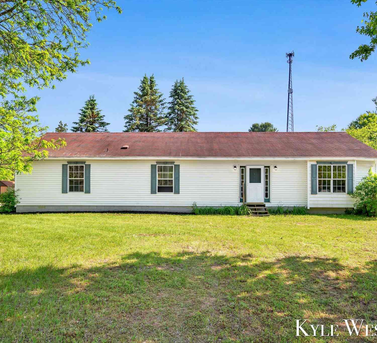 Condo For Sale - 12790 17 Mile Road<br/> Gowen, MI 49326