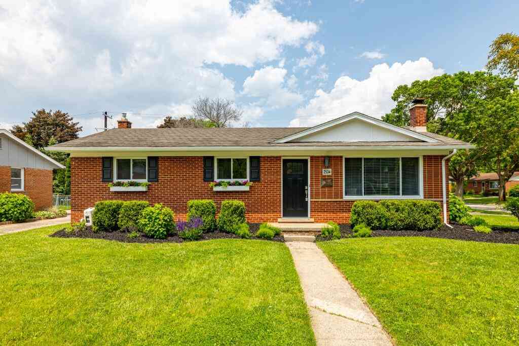 Homes For Sale - 2534 Pamela Avenue<br/> Ann Arbor, MI 48103