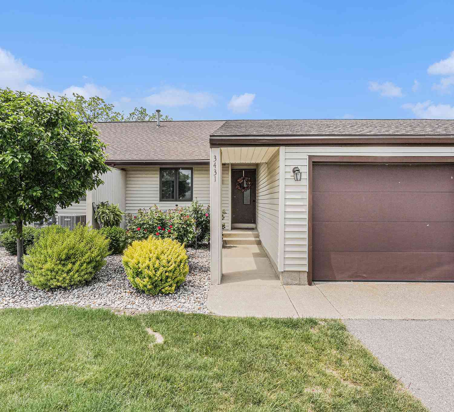 Condo For Sale - 3431 Brookview Court<br/> Ottawa County, Hudsonville, MI 49426