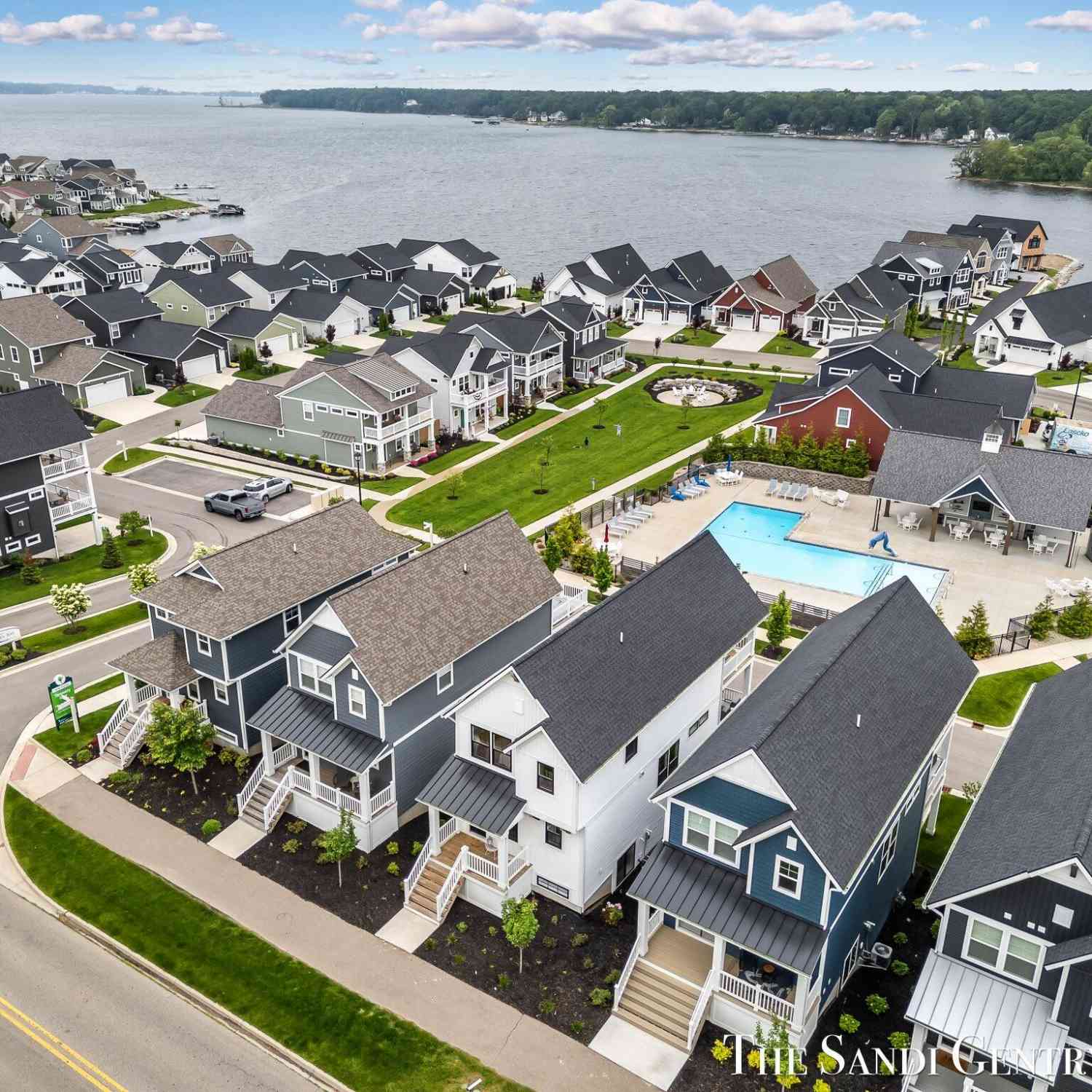 Condo For Sale - 806 S Lake Street<br/> Whitehall, MI 49461
