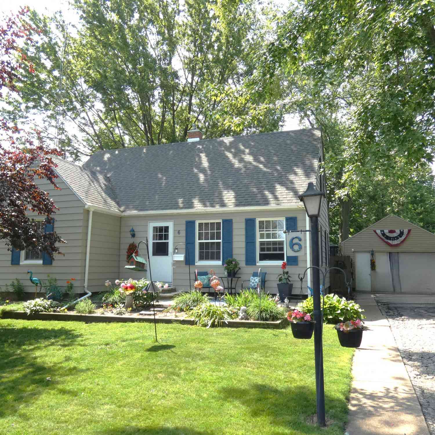 Homes For Sale - 6 Poplar Street<br/> Three Oaks, MI 49128
