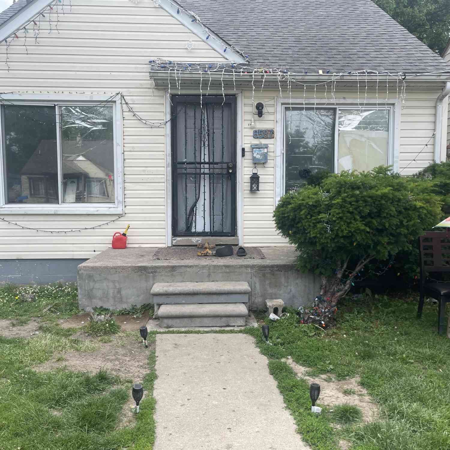 Homes For Sale - 6578 Montrose Street<br/> Wayne County, Detroit, MI 48228