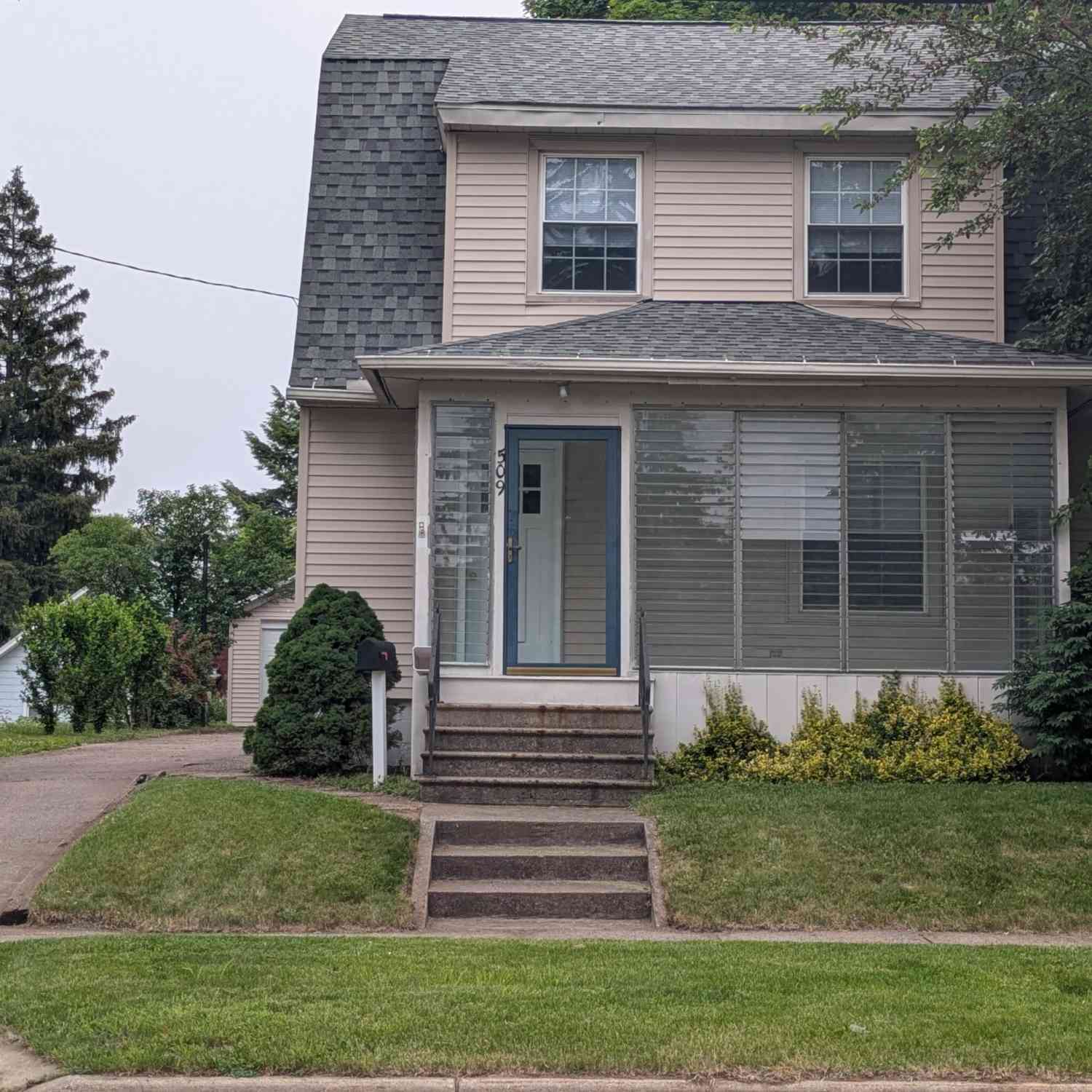 Homes For Sale - 509 N East Avenue<br/> Jackson, MI 49201