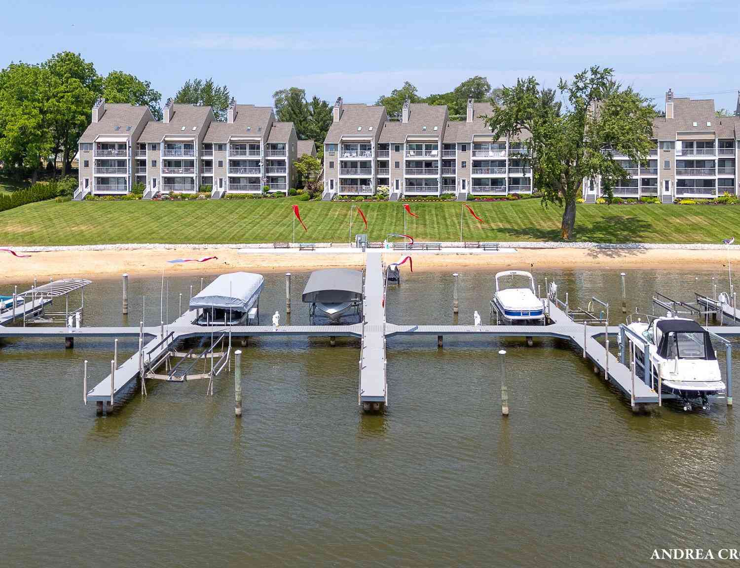 Condo For Sale - 422 Howard Avenue<br/> Ottawa County, Holland, MI 49424