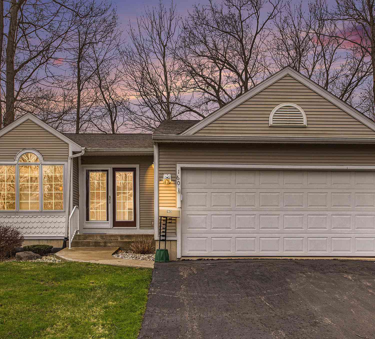 Condo For Sale - 160 Bridgewood Drive<br/> Battle Creek, MI 49015