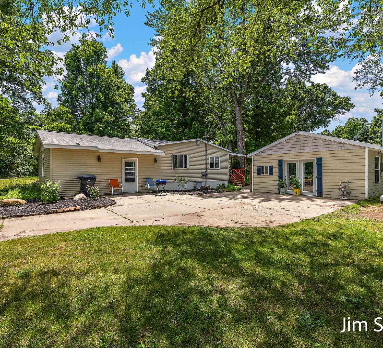 Condo For Sale - 37920 22nd Street<br/> Kalamazoo, MI 49009
