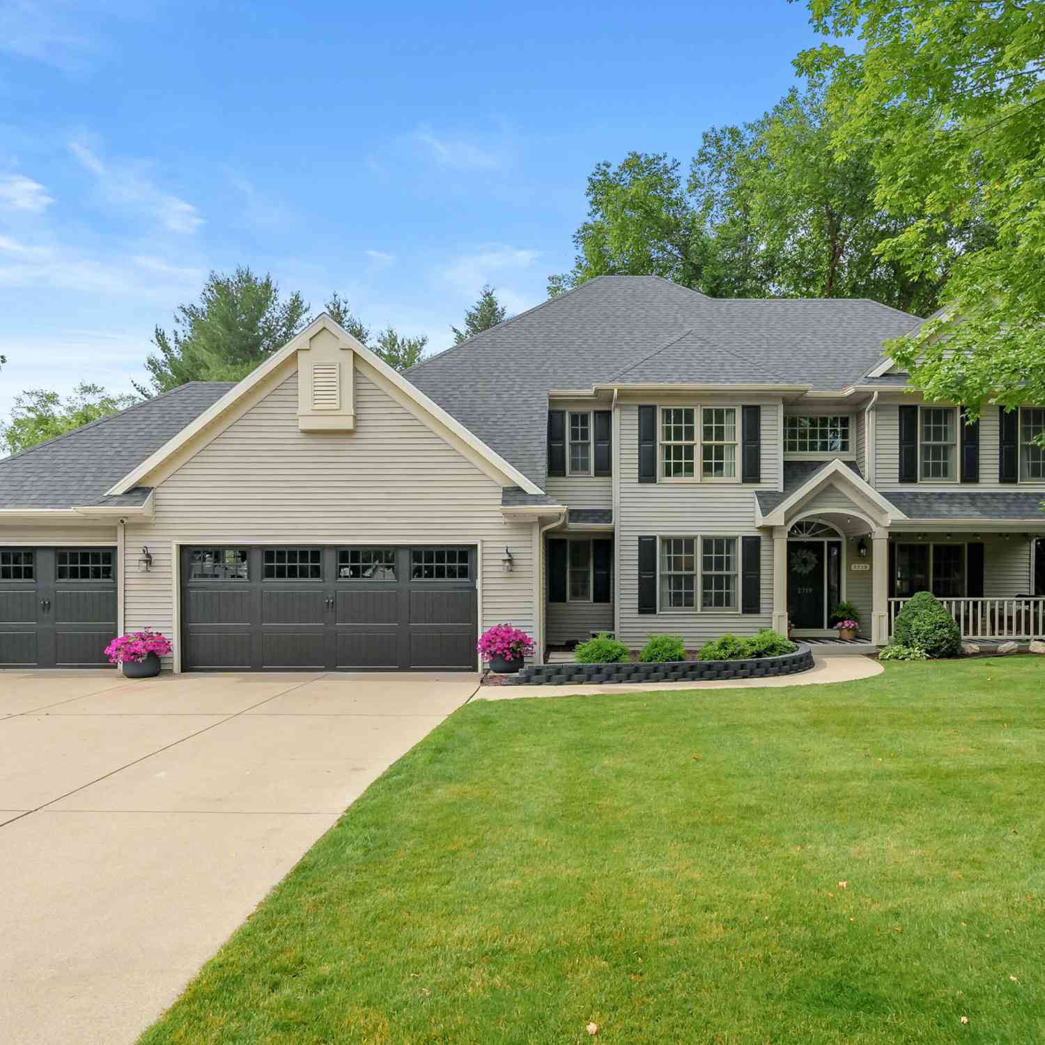 Homes For Sale - 2719 Innisbrook Drive<br/> Portage, MI 49024