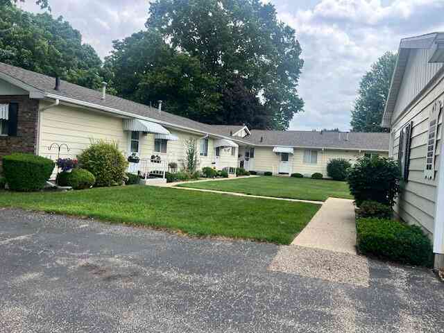 Condo For Sale - 5804 Leisure South Drive<br/> Grand Rapids, MI 49548