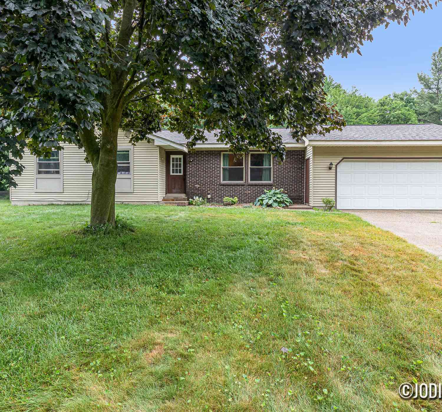 Homes For Sale - 10526 Maple View Avenue<br/> Allendale, MI 49401