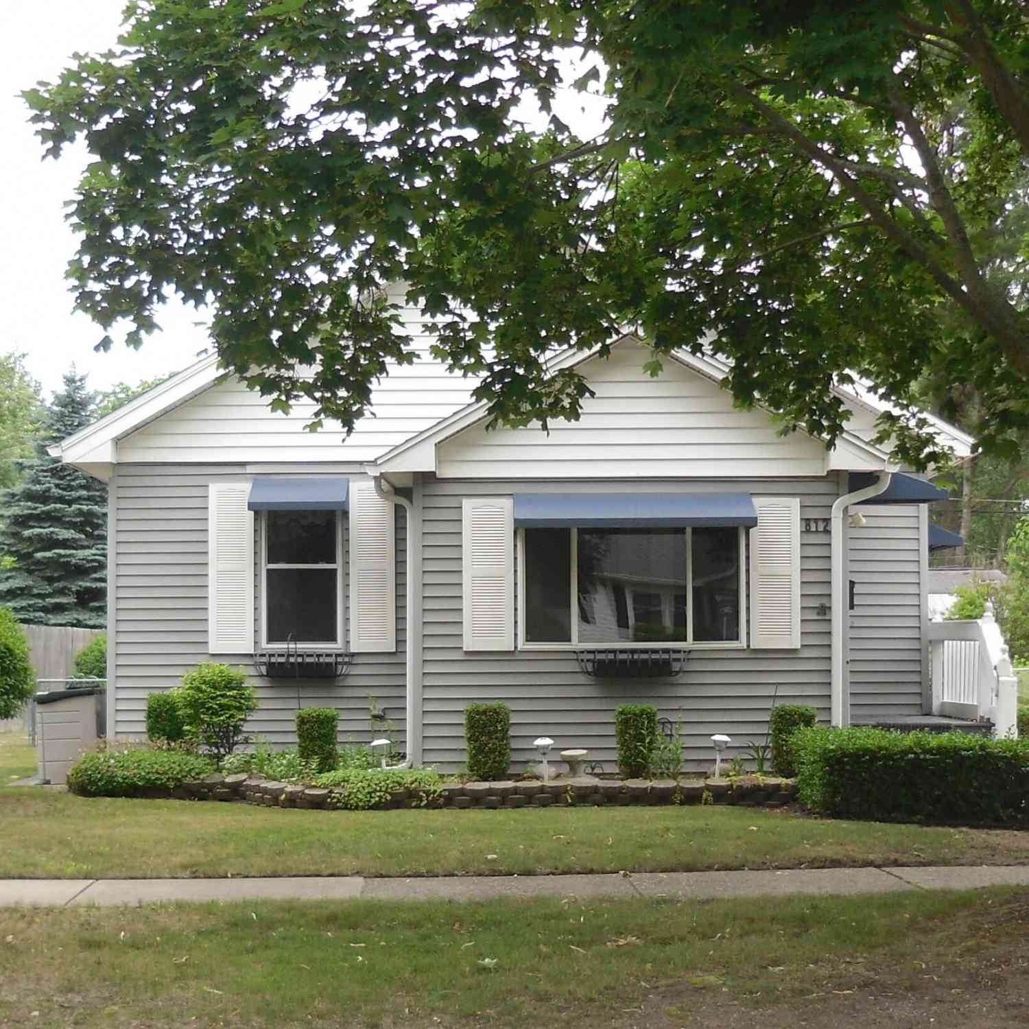 Homes For Sale - 812 N Rath Avenue<br/> Ludington, MI 49431