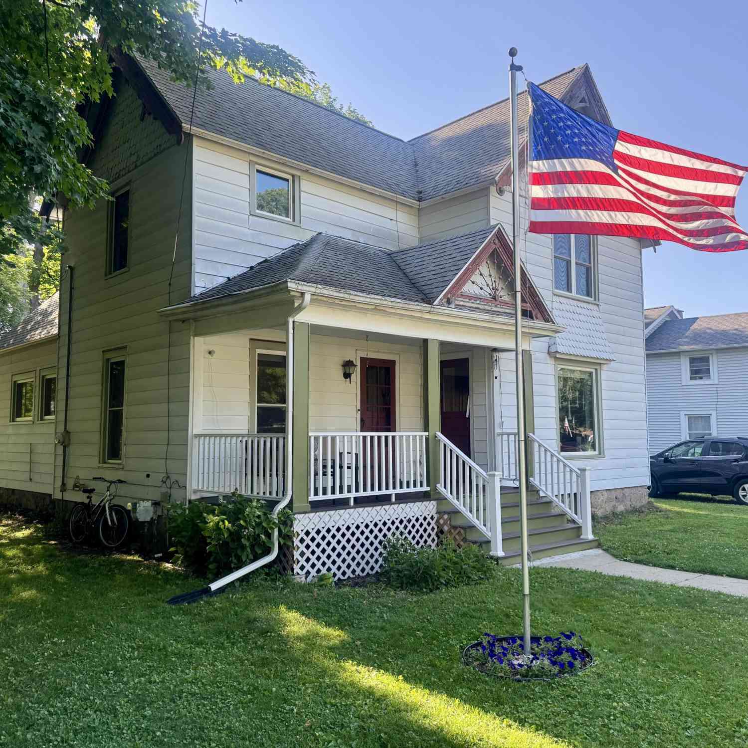 Homes For Sale - 319 N Robinson Street<br/> Kalamazoo County, Schoolcraft, MI 49087