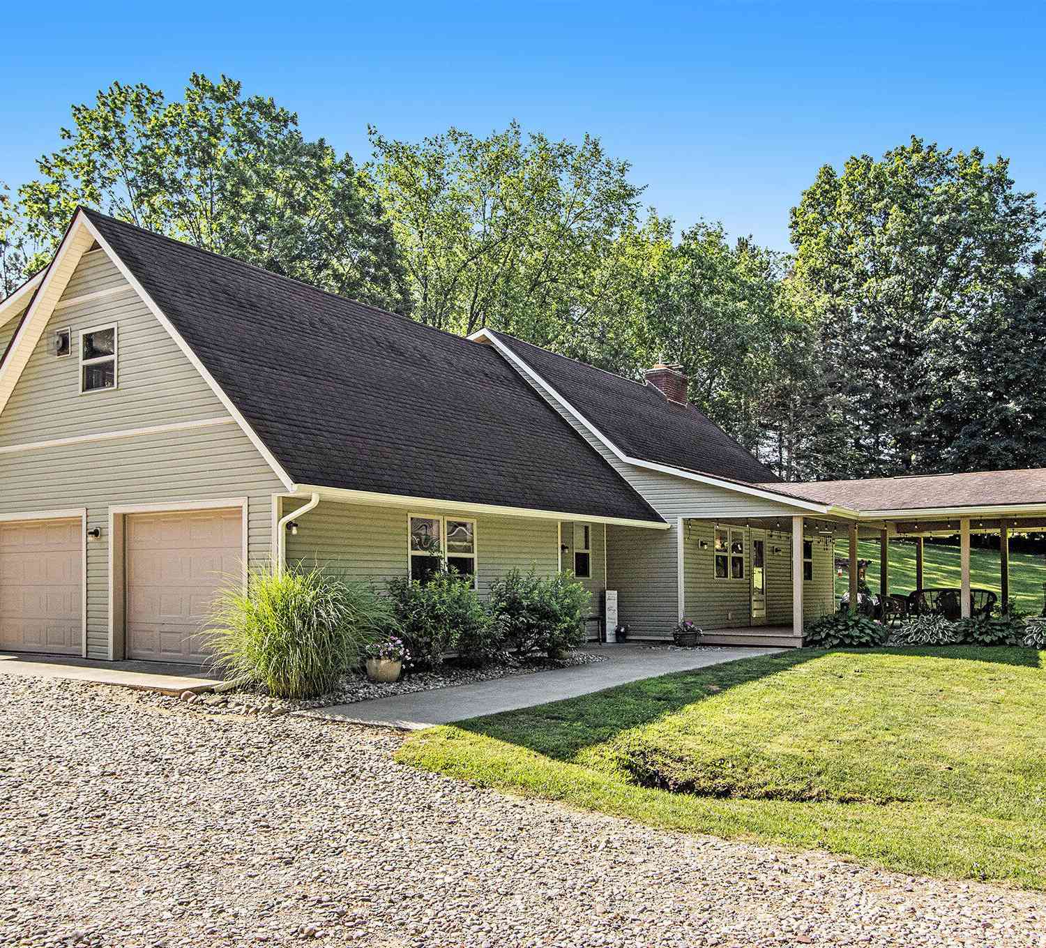 Homes For Sale - 33 2nd Street<br/> Plainwell, MI 49080