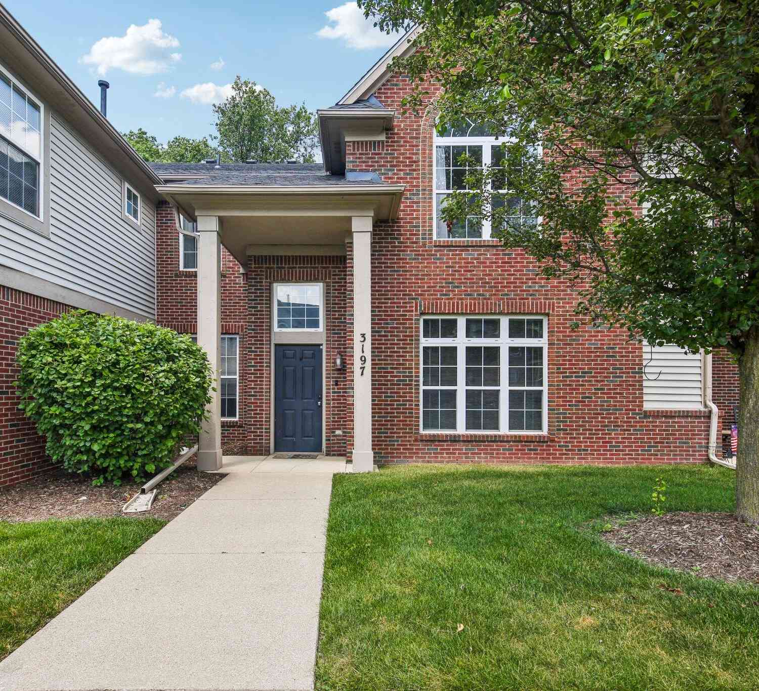 Condo For Sale - 3197 Primrose Lane<br/> Ypsilanti, MI 48197