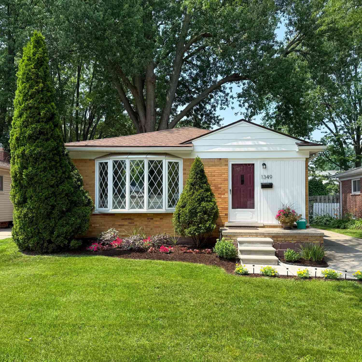 Homes For Sale - 1349 N Custer Avenue<br/> Oakland County, Clawson, MI 48017