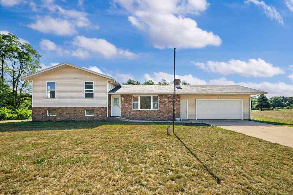 Homes For Sale - 10239 Painter School Road<br/> Berrien Center, MI 49102