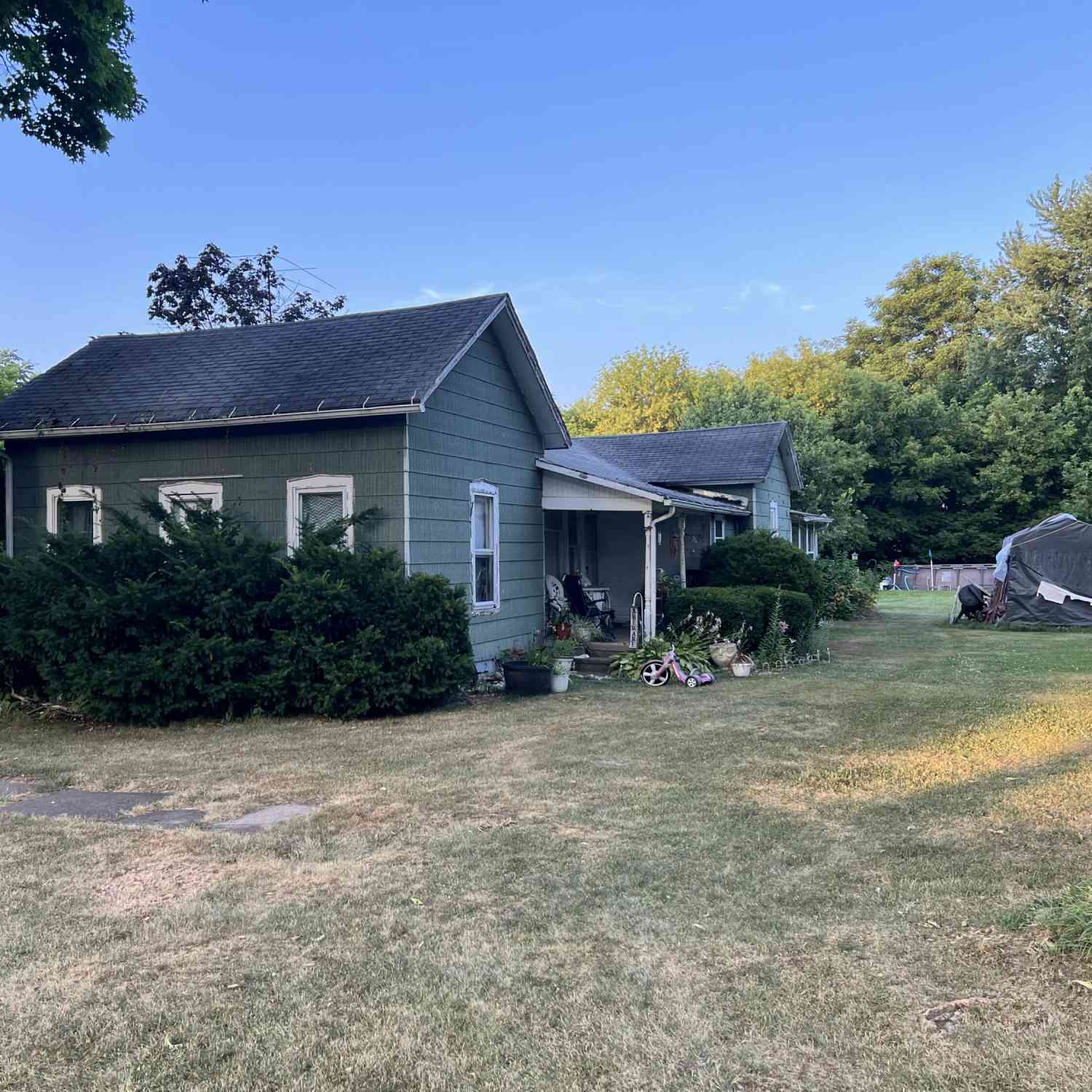 Homes For Sale - 526 N Cedar Street<br/> Kalamazoo County, Schoolcraft, MI 49087