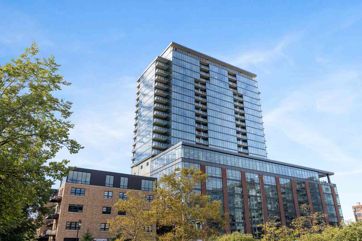 Condo For Sale - 144 Oakes Street #1906<br/> Grand Rapids, MI 49503