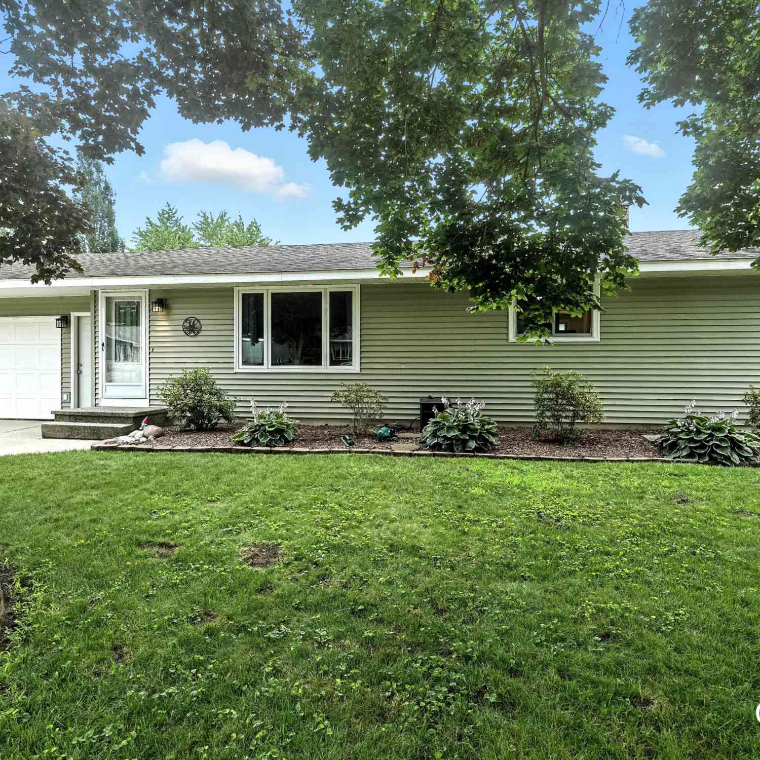 Homes For Sale - 1444 Center Street<br/> Zeeland, MI 49464