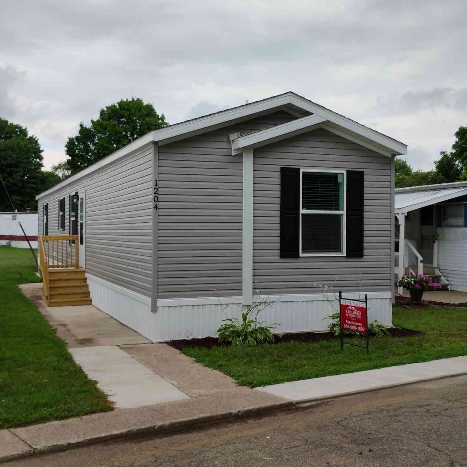 Condo For Sale - 1204 Carlton Court<br/> Plainwell, MI 49080