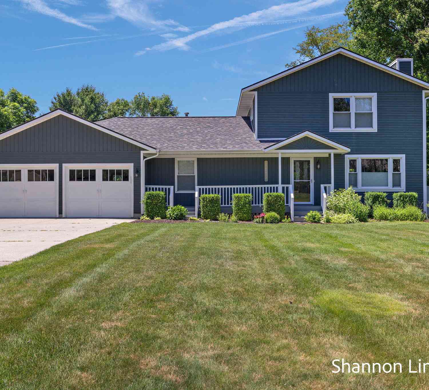 Homes For Sale - 12133 Sandy Woods Drive<br/> Grand Haven, MI 49417