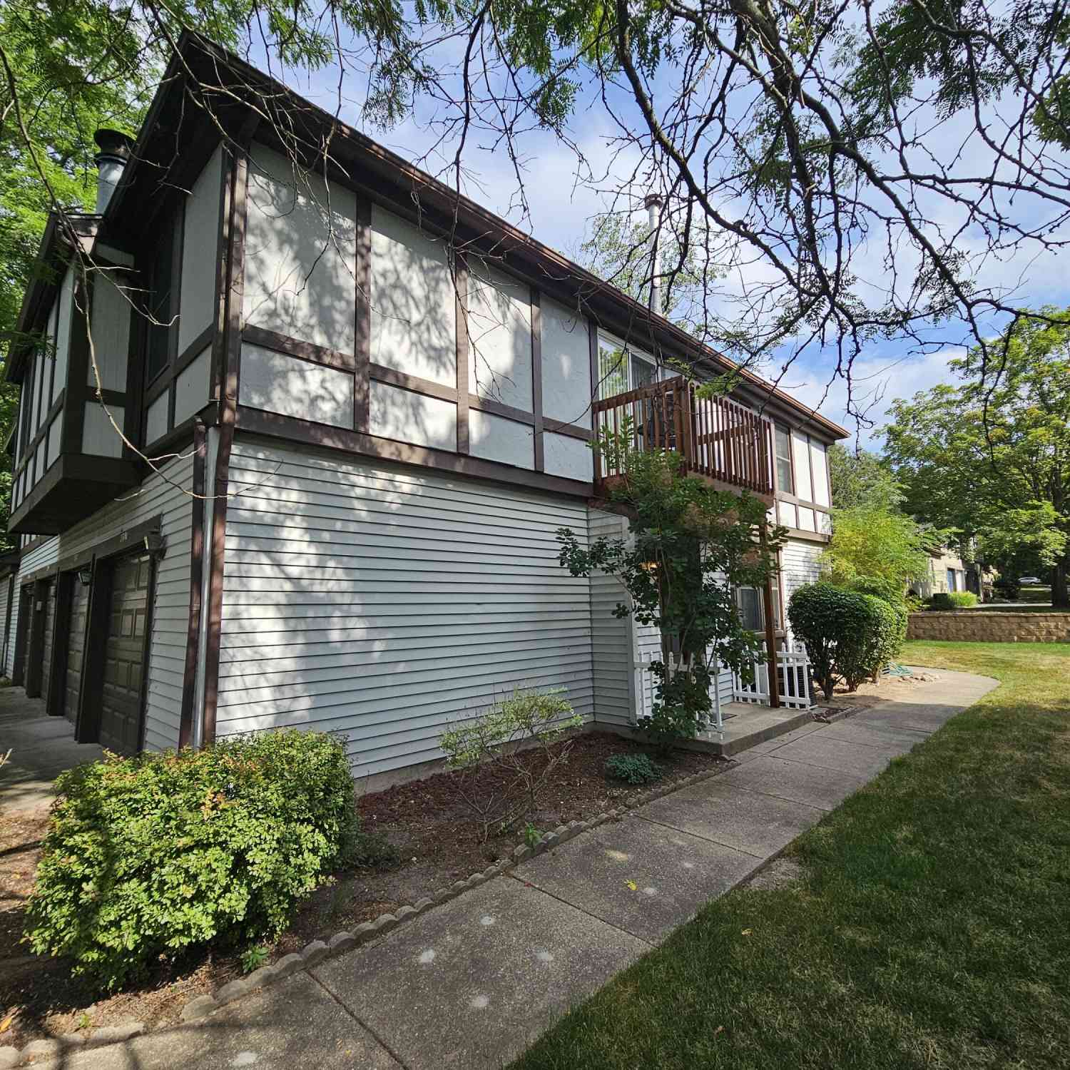 Condo For Sale - 3512 Whispering Brook Drive #11<br/> Grand Rapids, MI 49508
