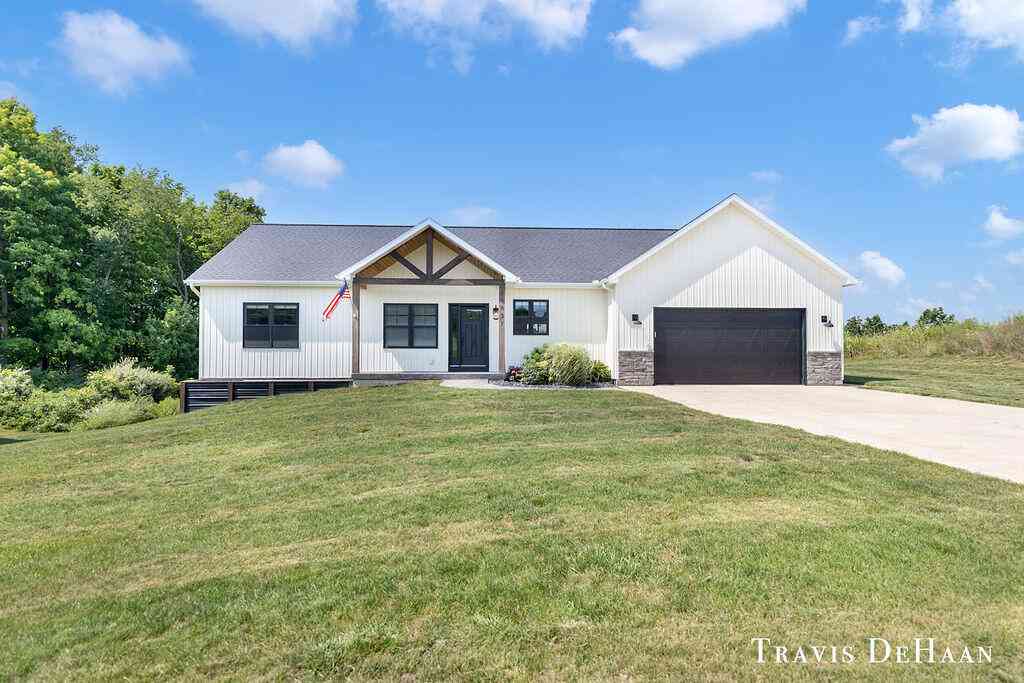 Homes For Sale - 4837 Hidden Hills Dr Drive<br/> Middleville, MI 49333