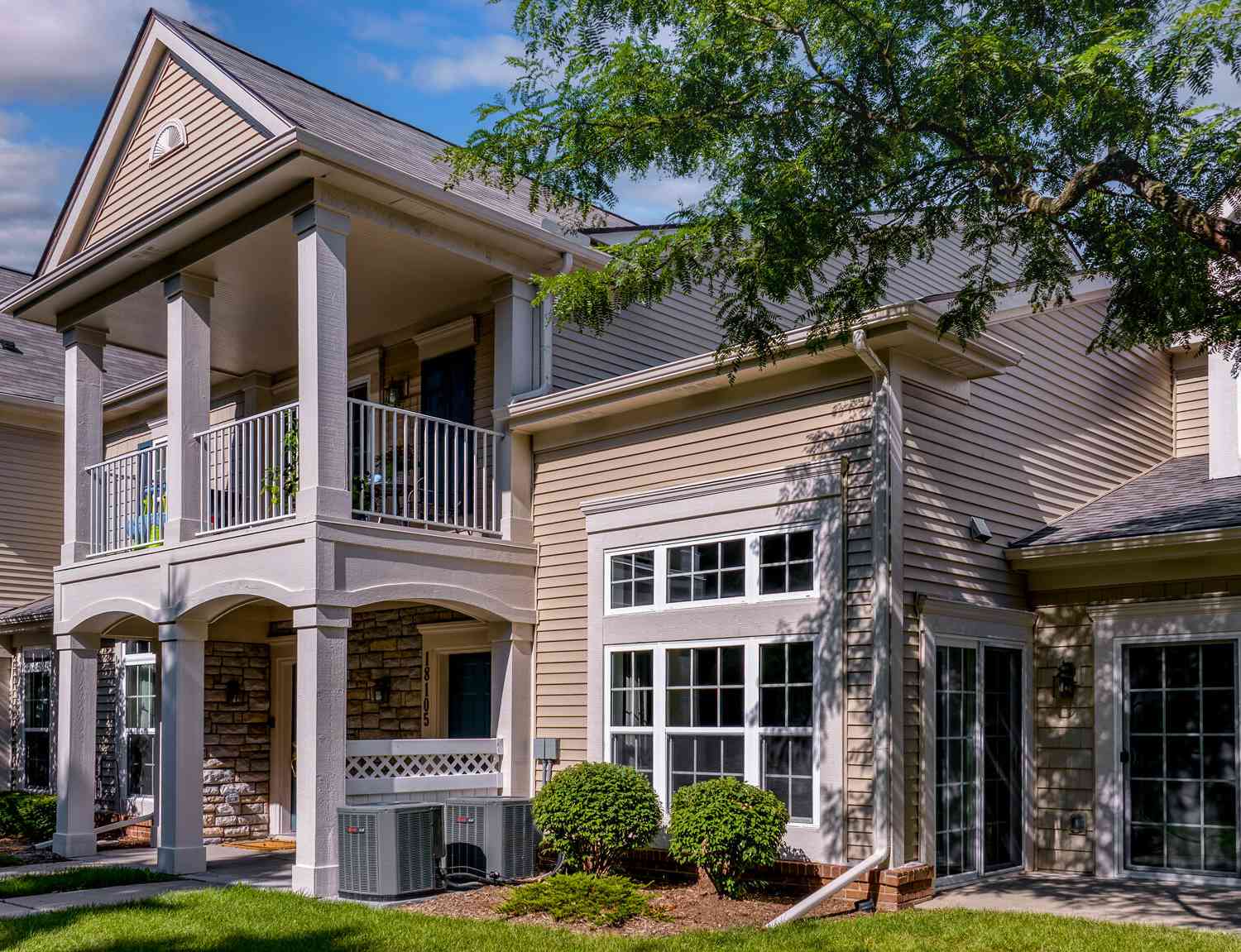 Condo For Sale - 18105 Addington Drive #219<br/> Walled Lake, MI 48390