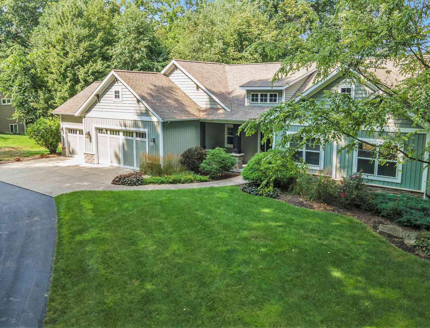 Homes For Sale - 6722 Red Tail Ridge<br/> Belmont, MI 49306