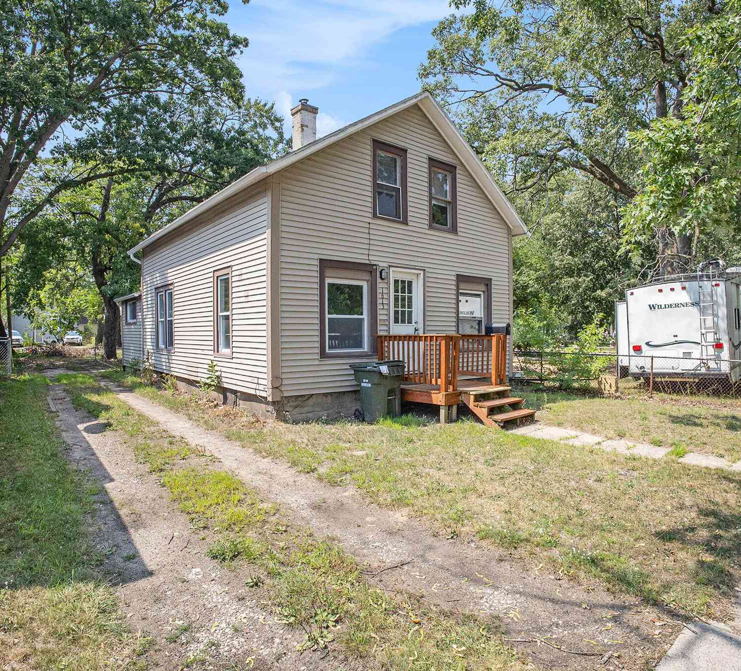 Homes For Sale - 1613 Manz Street<br/> Muskegon, MI 49442