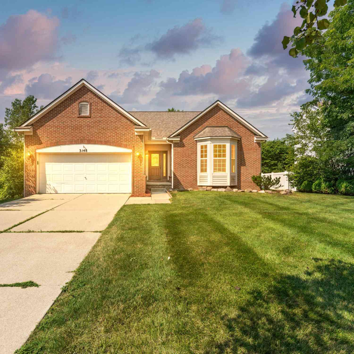 Homes For Sale - 3148 Fenview Drive<br/> Ann Arbor, MI 48108