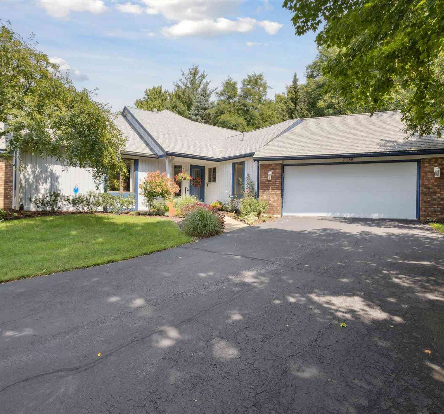 Condo For Sale - 2338 Pheasant Court<br/> Grand Rapids, MI 49546