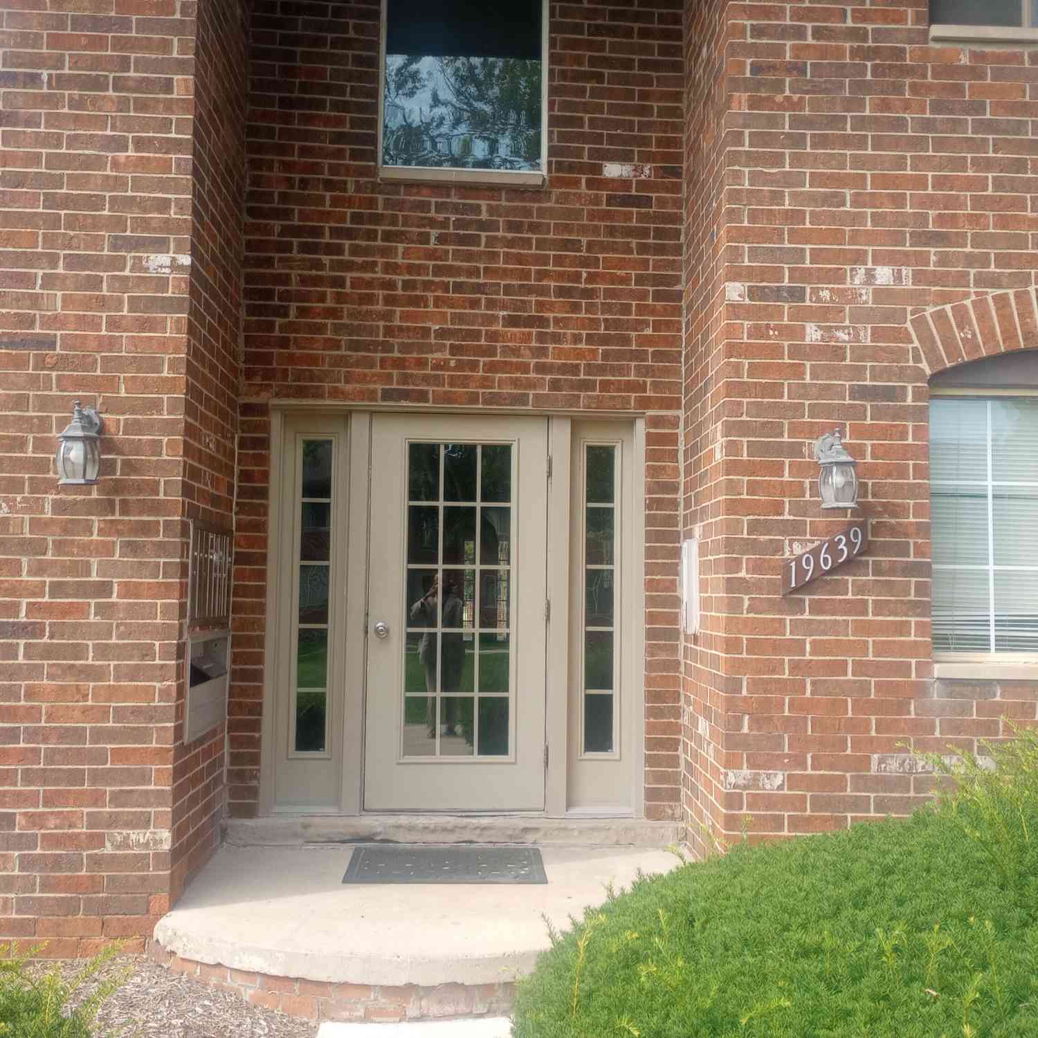 Condo For Rent - 19639 W 12 Mile Road Road #104<br/> Southfield, MI 48076