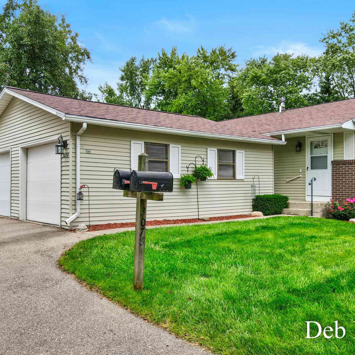 Condo For Sale - 3074 Riviera Court<br/> Grand Rapids, MI 49512