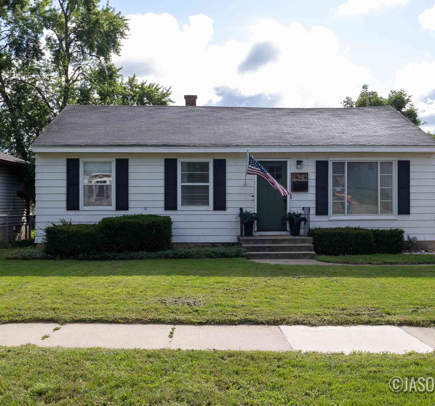 Homes For Sale - 1524 Powers Avenue<br/> Kent County, Grand Rapids, MI 49504