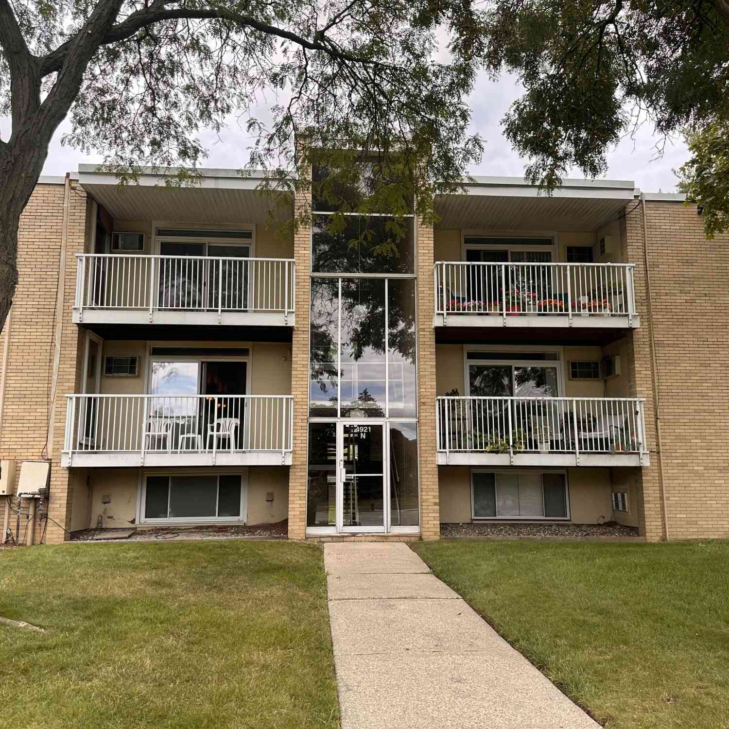 Condo For Sale - 4921 N Crooks Road #N-10<br/> Royal Oak, MI 48073