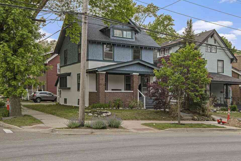 Homes For Sale - 659 Fuller Avenue<br/> Kent County, Grand Rapids, MI 49506