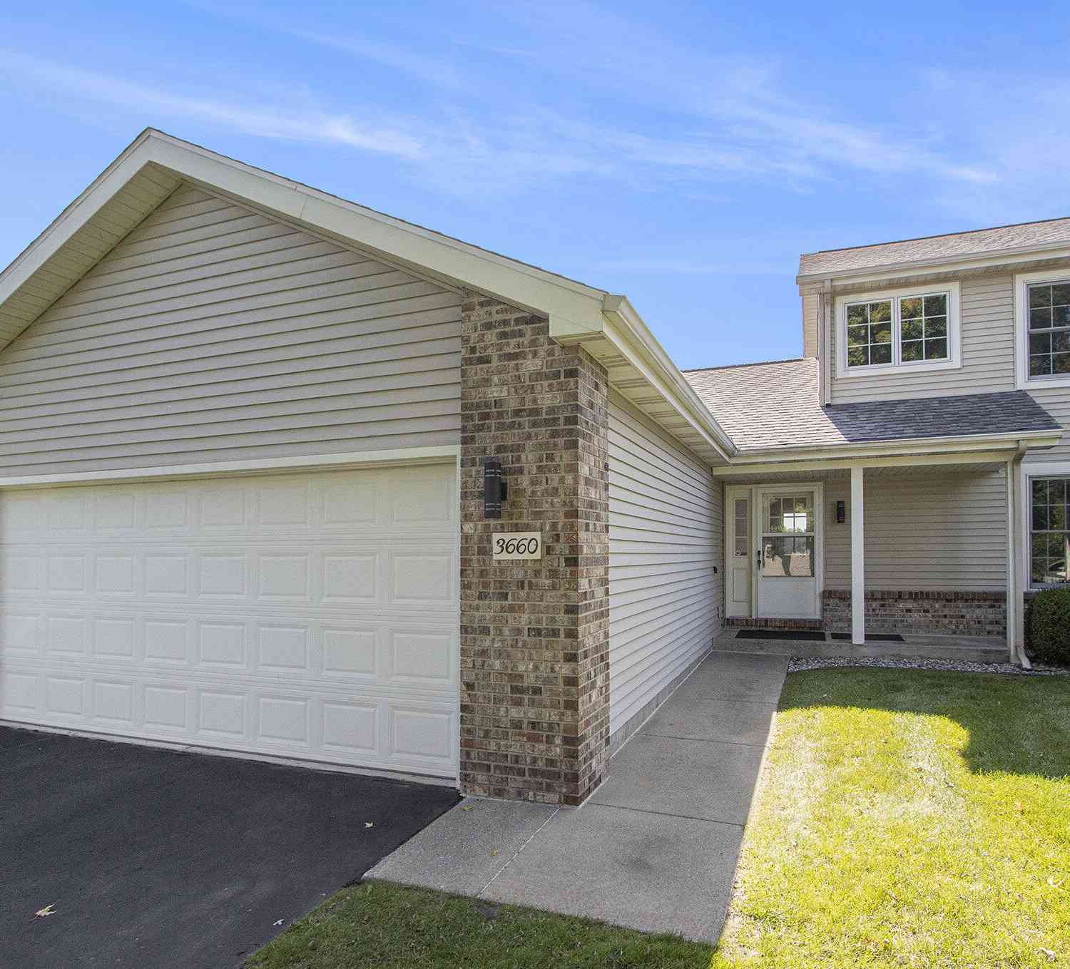 Condo For Sale - 3660 Woodbridge Lane<br/> Portage, MI 49024