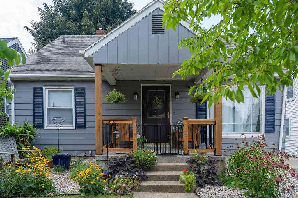 Homes For Sale - 1439 Parkhurst Avenue<br/> Grand Rapids, MI 49504