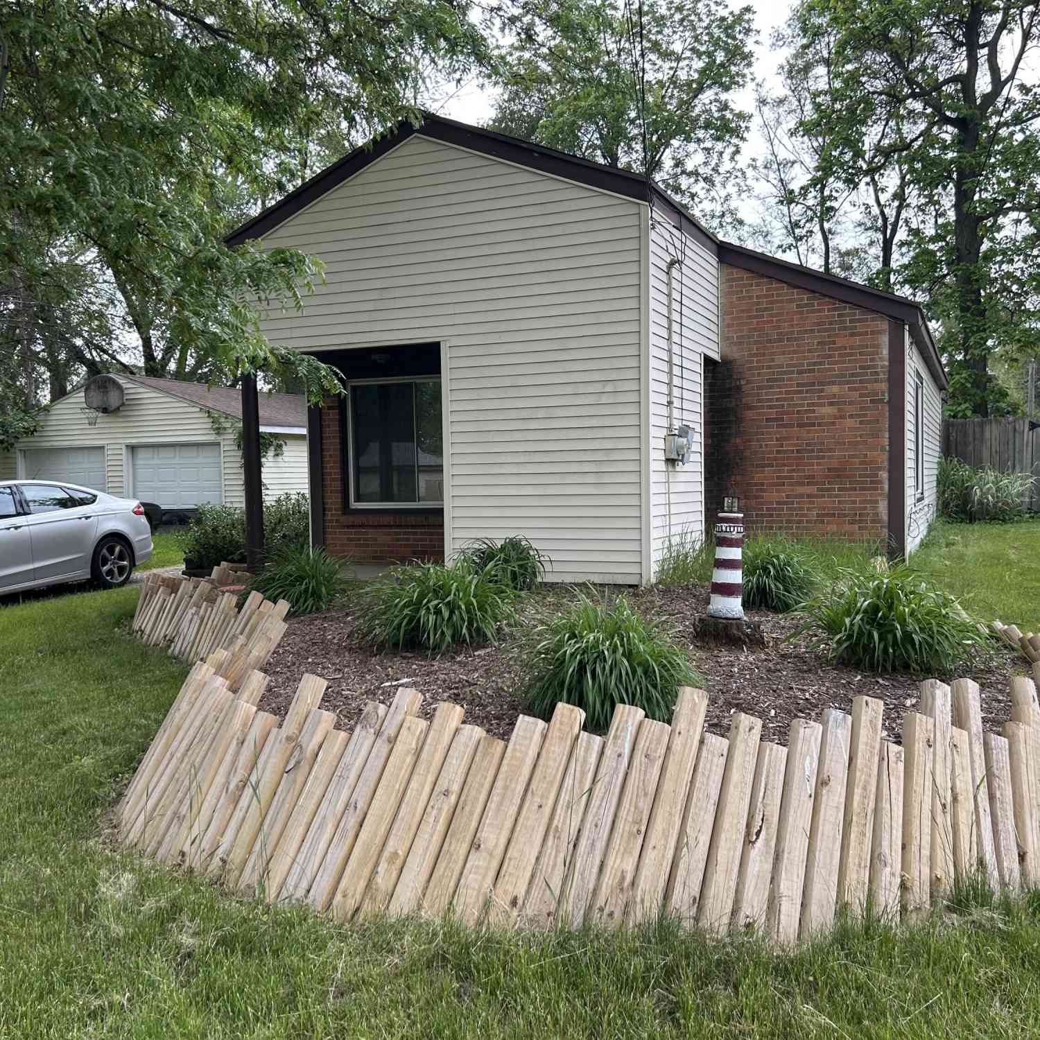 Homes For Sale - 2412 30th Street<br/> Wyoming, MI 49519