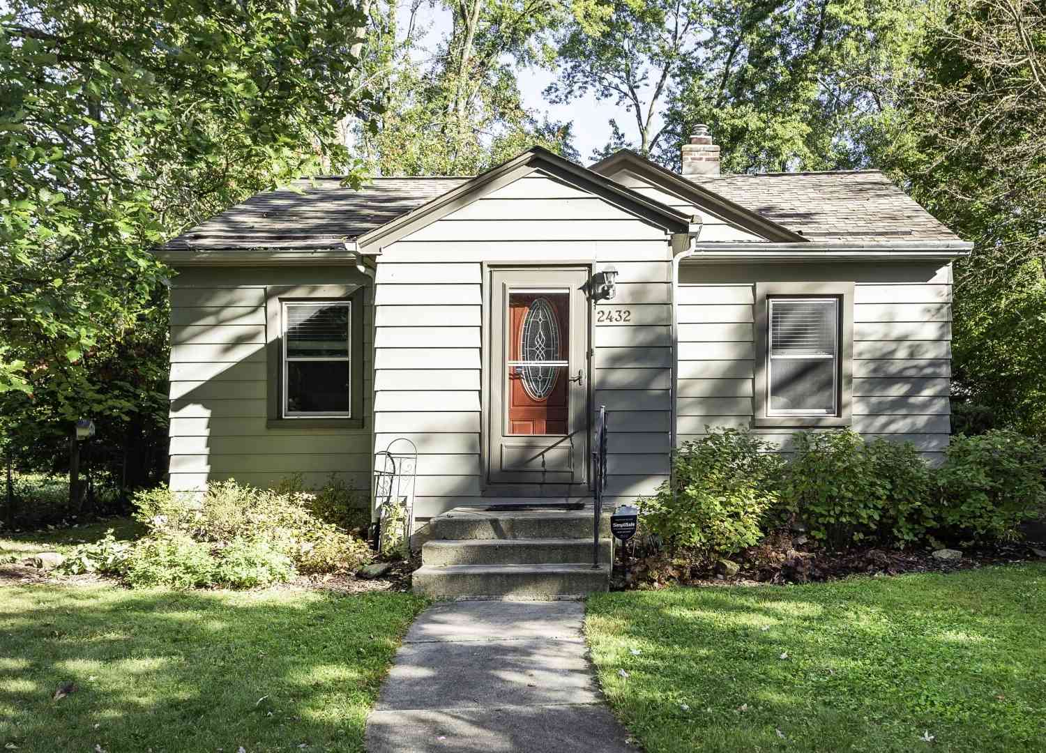 Homes For Sale - 2432 Harding Avenue<br/> Ypsilanti, MI 48197