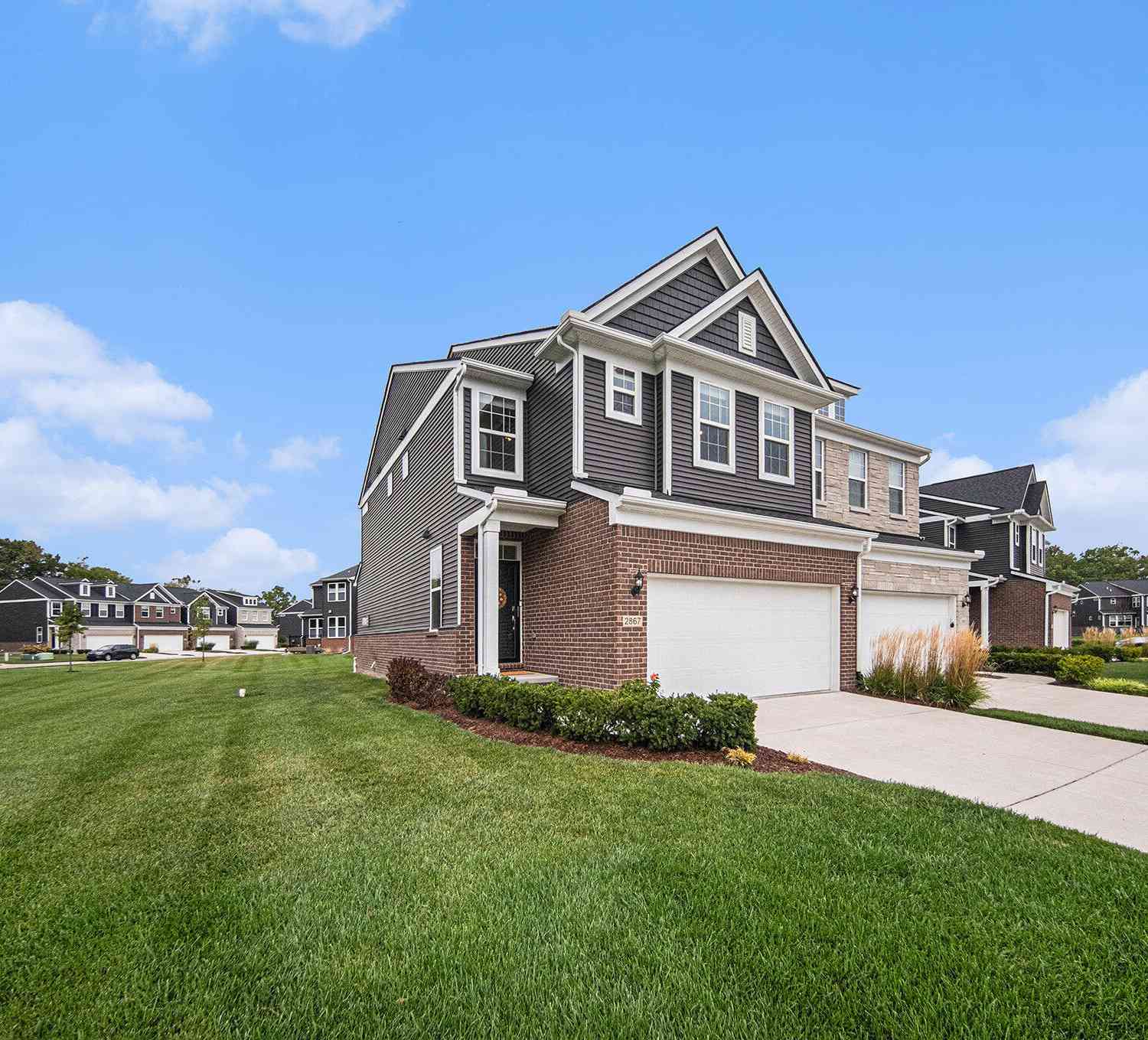 Condo For Sale - 2867 Fairgrove Cres<br/> Ann Arbor, MI 48108