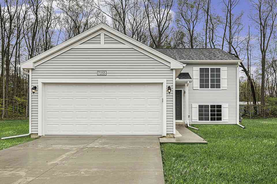 Homes For Sale - 2445 Stratton Road<br/> Benton Harbor, MI 49022