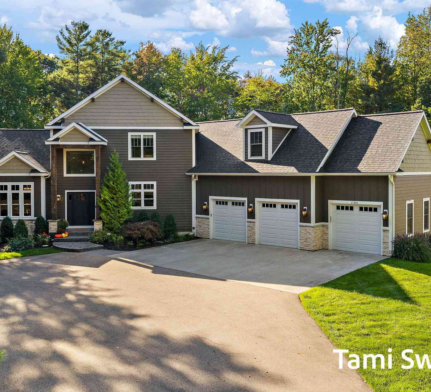 Homes For Sale - 17881 W Spring Lake Road<br/> Spring Lake, MI 49456
