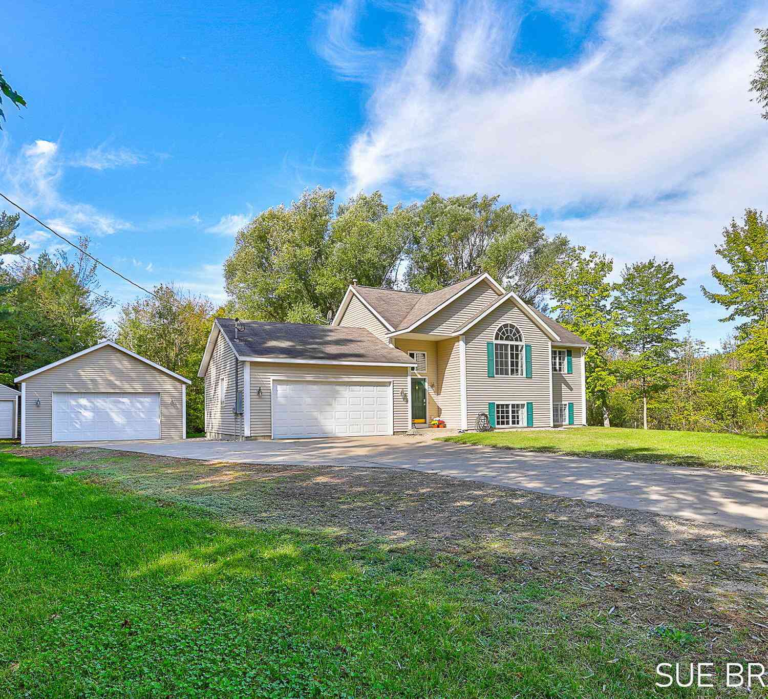Homes For Sale - 4104 62nd Street<br/> Holland, MI 49423