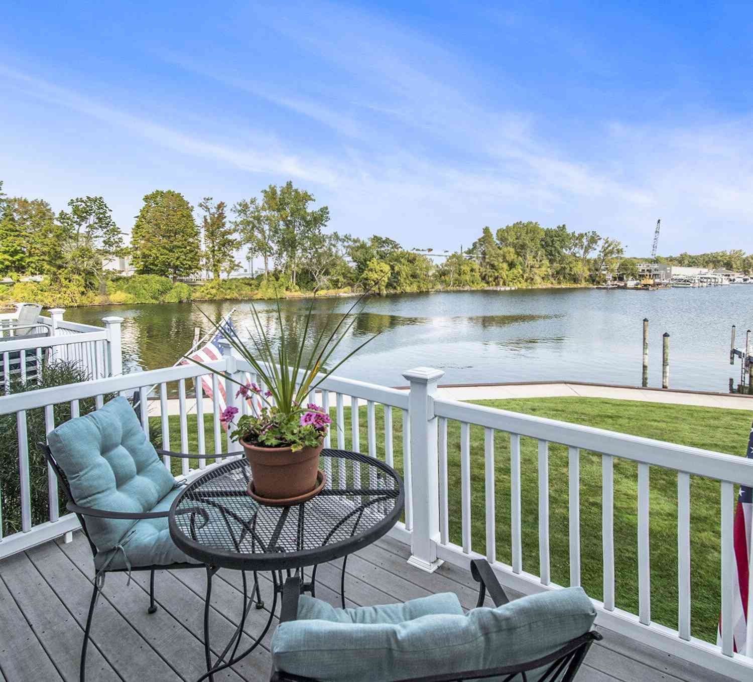 Condo For Sale - 963 W Savidge Street<br/> Spring Lake, MI 49456