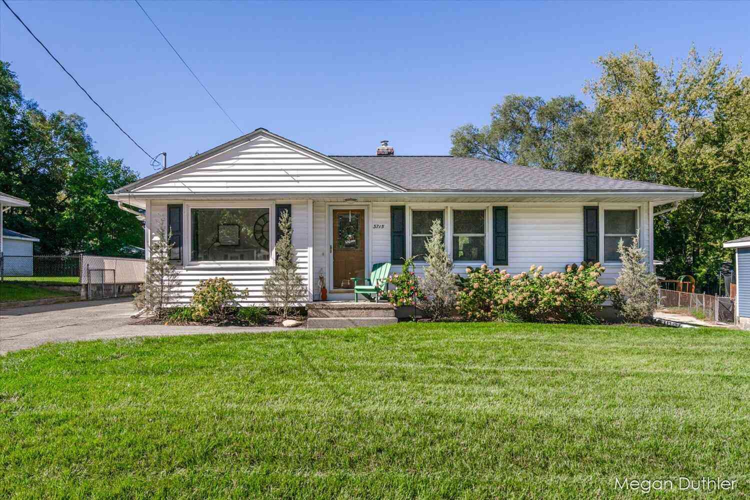 Homes For Sale - 3715 Boone Avenue<br/> Wyoming, MI 49519